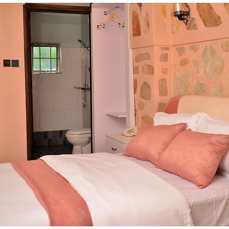 Ruby Haven Hotel Kampala Exterior photo
